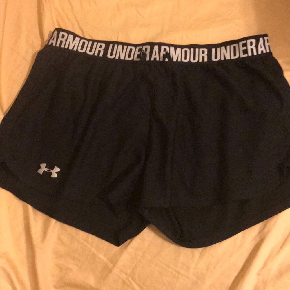 Under Armour shorts 2.5”